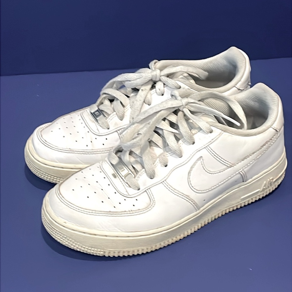 Nike Air Force 1 one white leather sneakers tennis shoes youth 7 women’s 8.5 / 9